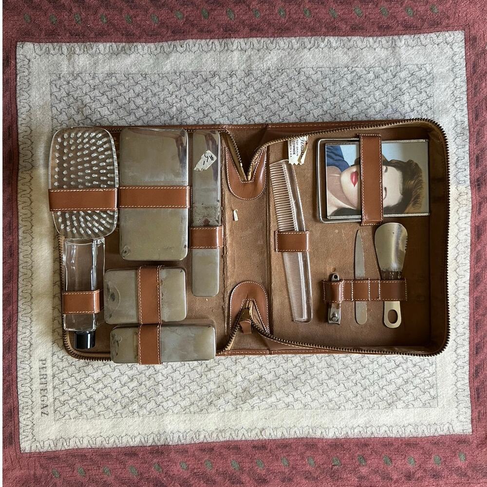 Vintage Men's Travel Grooming Kit Cowhide Leather Case Toiletry Kit USA